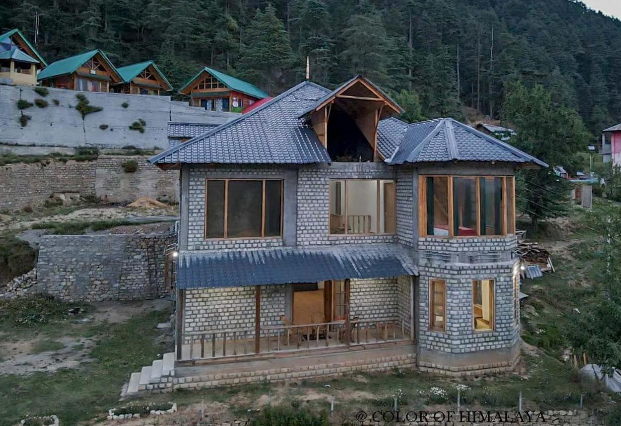 Loghouse At Khajjiar Lake Zewnętrze zdjęcie